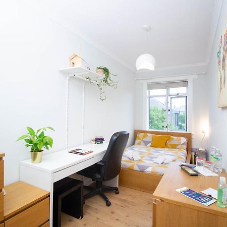 Lele'S Flat Edinburgh - 15 Minutes To Airport & City Centre エクステリア 写真