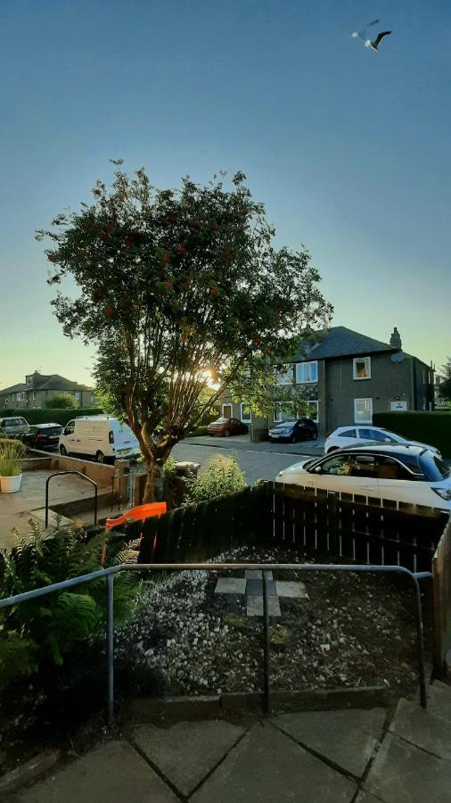 Lele'S Flat Edinburgh - 15 Minutes To Airport & City Centre エクステリア 写真